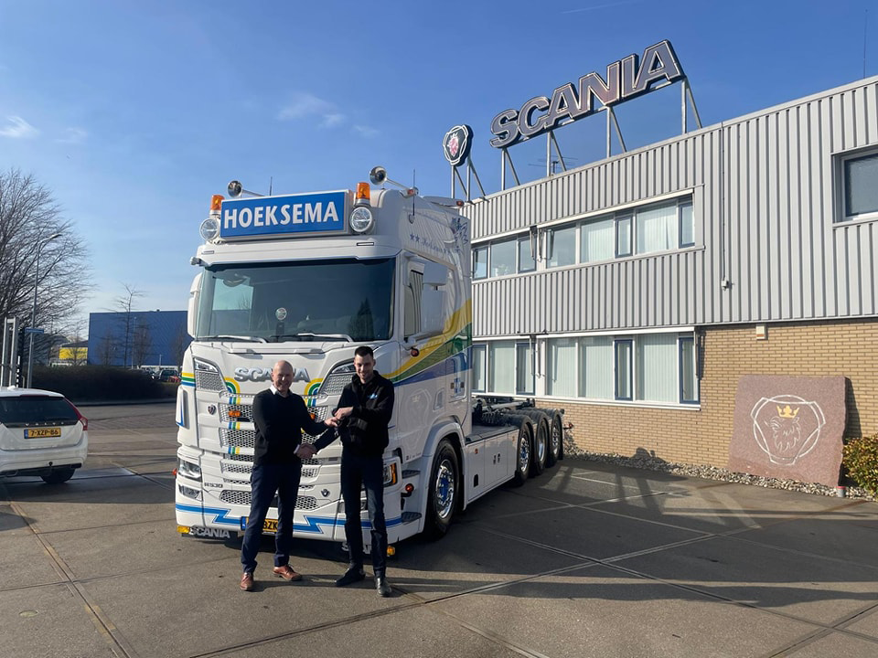 HRM Nederland - Nieuwe Scania voor onze chauffeur Robert van Duinen